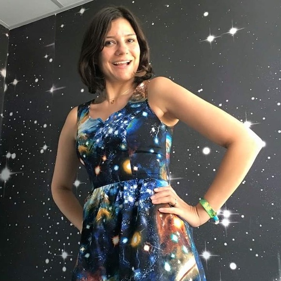 Meet your Posher, Fanette - Picture 2 of 3